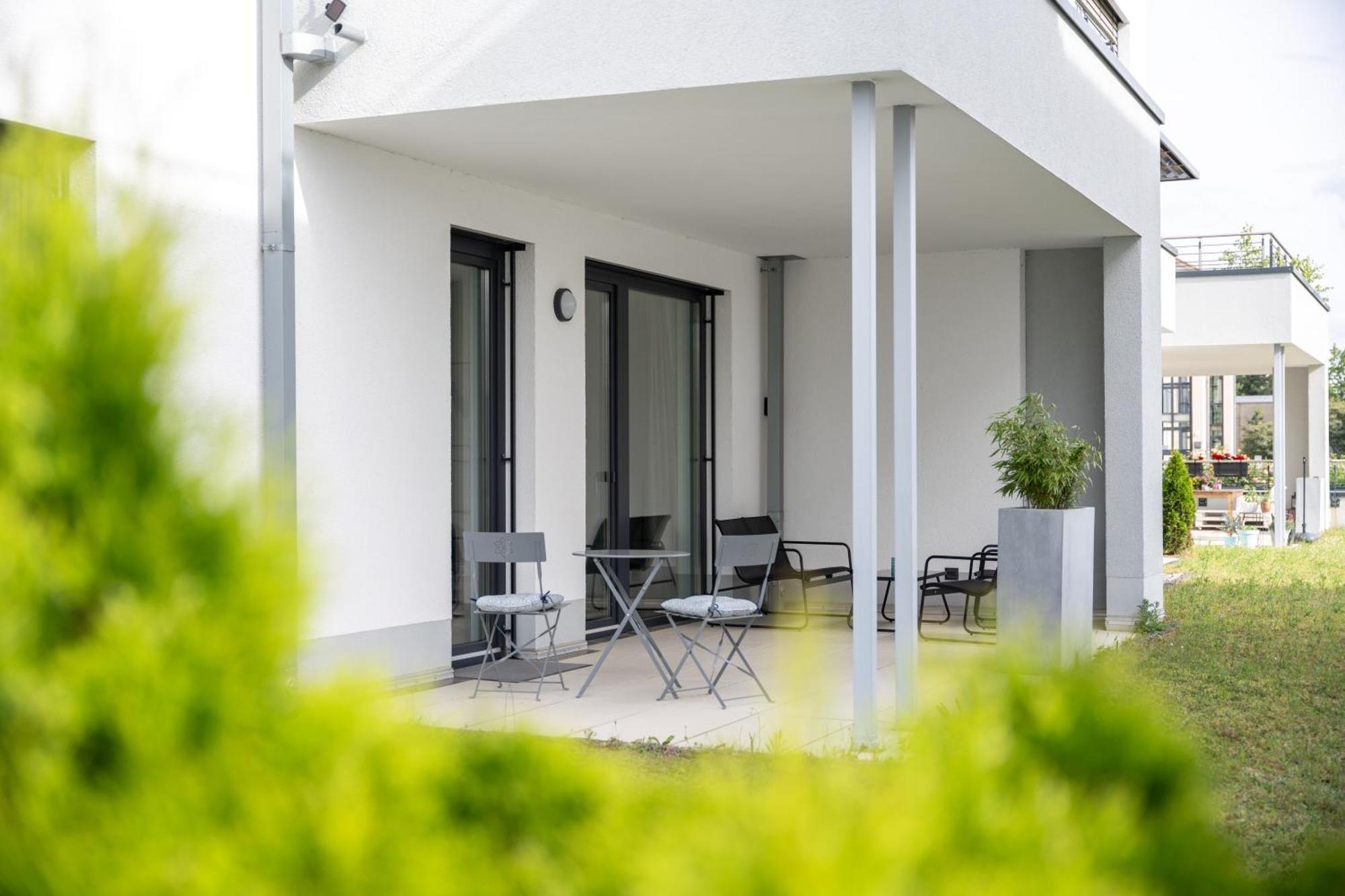 Zentral - Fuer 6 - 2X Frei Parken - Terrasse Apartment Giessen Exterior photo